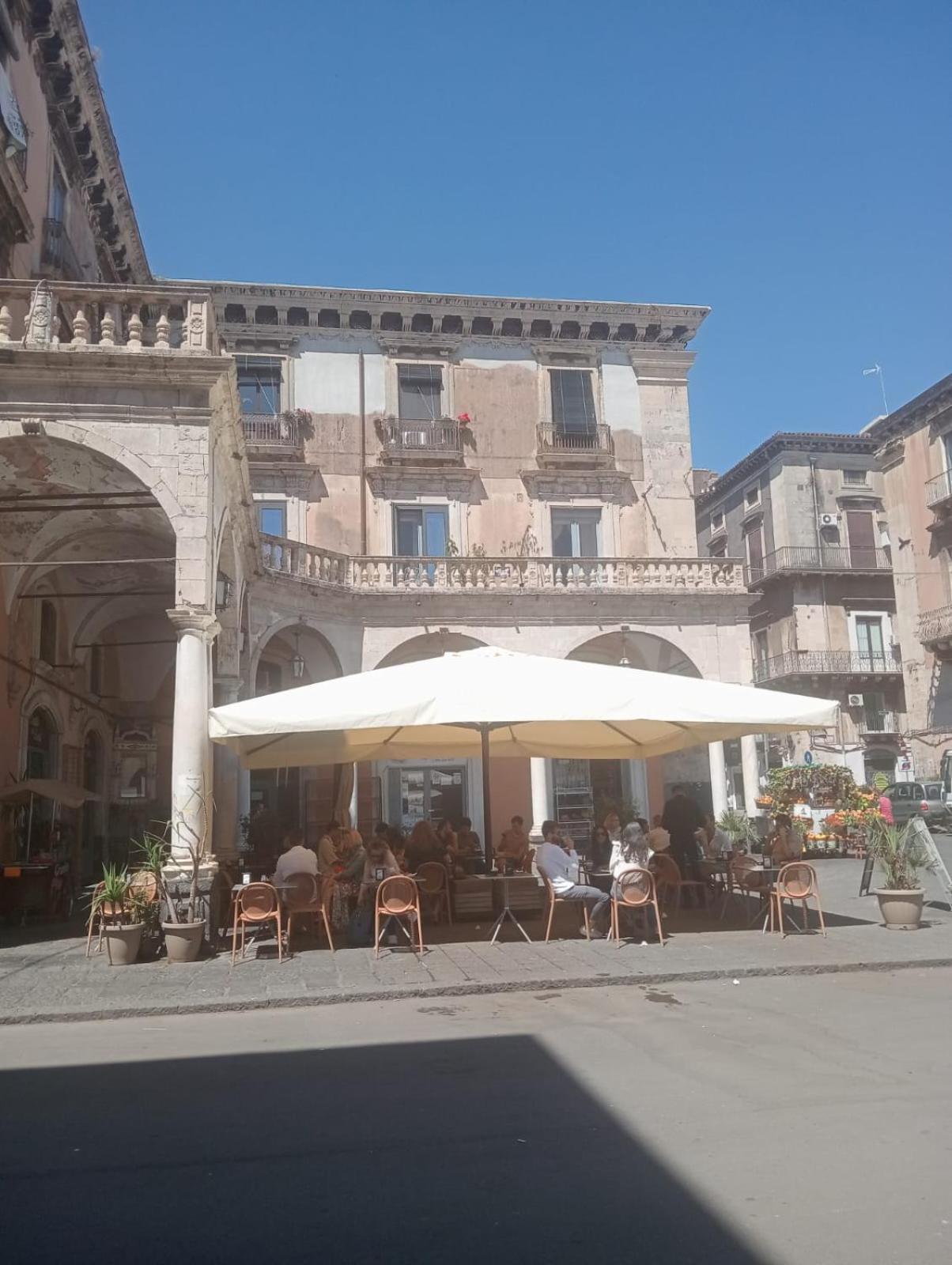 Il Castello Di Patty Apartamento Catânia Exterior foto